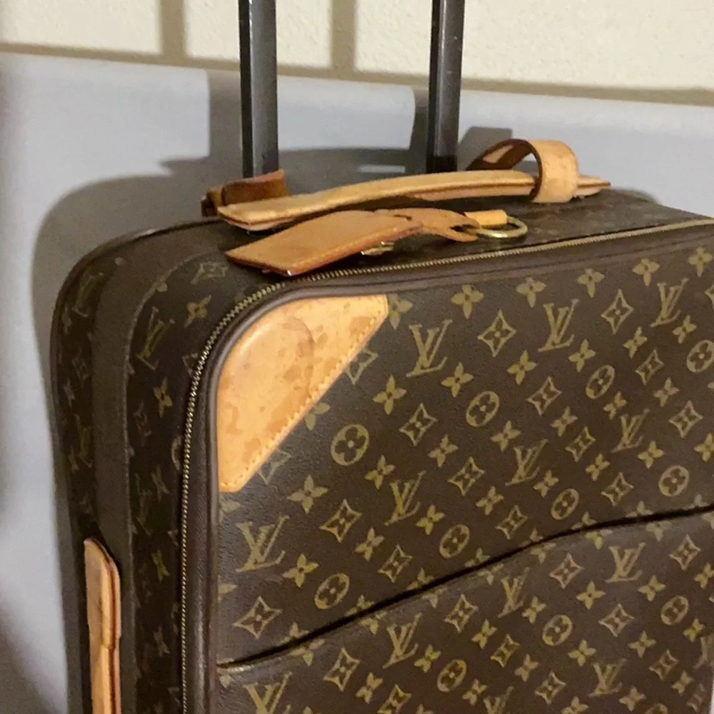Authentic Louis Vuitton Pegase 55 Rolling Luggage-Heavily Used/Priced According - Picture 2 of 16